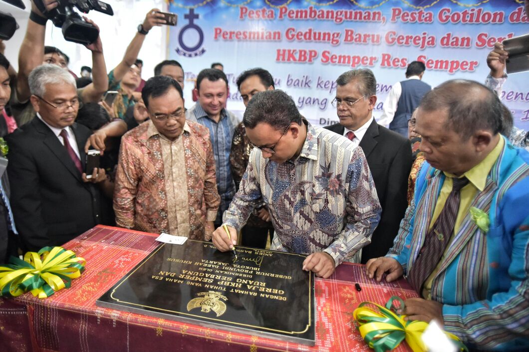 aniesbaswedan's tweet photo. Meresmikan Gereja HKBP Semper di Semper Barat, Cilincing. Selamat beribadah, semoga dapat mengantar kepada keimanan yang lebih baik. https://t.co/OinFjXoEv2