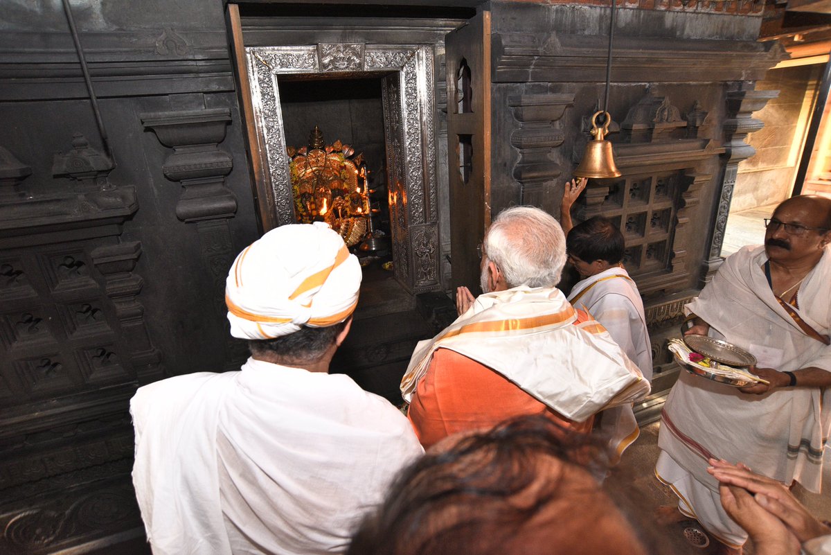 narendramodi's tweet image. Prayed at the Sri Kshetra Dharmasthala Manjunatha Temple. @SKDMTemple