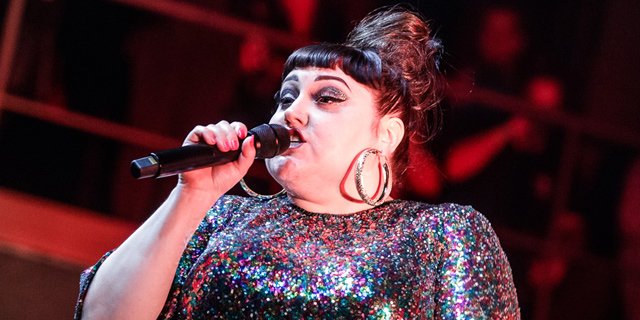 #DieFrauInDerMusik #365 - Folge 10: #Alternative und #Indie laut.de/News/Die-Frau-… <a href="/LadytronMusic/">Mercerism</a> <a href="/_jupiterjones/">Jupiter Jones</a>