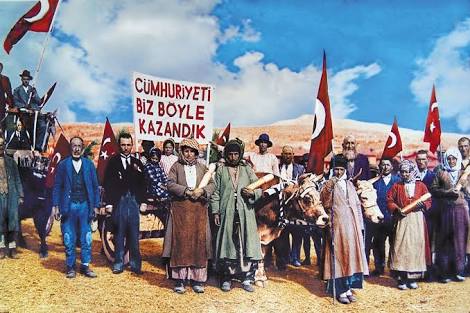 Fenerberk98's tweet photo. Bugün günlerden #Cumhuriyet #29Ekim1923 https://t.co/Z3hhdLcciV