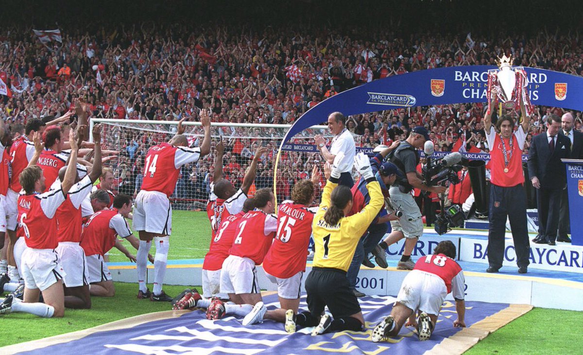 Stuart_PhotoAFC's tweet photo. Happy Birthday to top man and #Arsenal #Invincible @piresrobert7. Have a great day Bobby. #afc https://t.co/UuoEWuLaqD