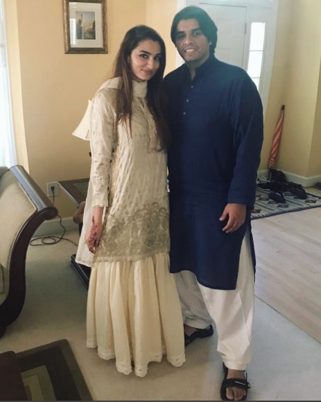 alizafar_fc's tweet photo. Wishing the gorgeous couple @zanzaf ❤️ @sananaveedk Happy Anniversary and many more years of togetherness!
lots of love 🙂😍😘 https://t.co/i332Nzy2l0