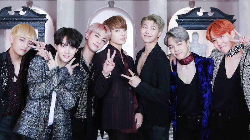 soompi's tweet image. #BTS's "Blood Sweat &amp;amp; Tears" Becomes Their 3rd MV To Hit 200 Million Views #BST200M
soompi.com/2017/10/29/bts…