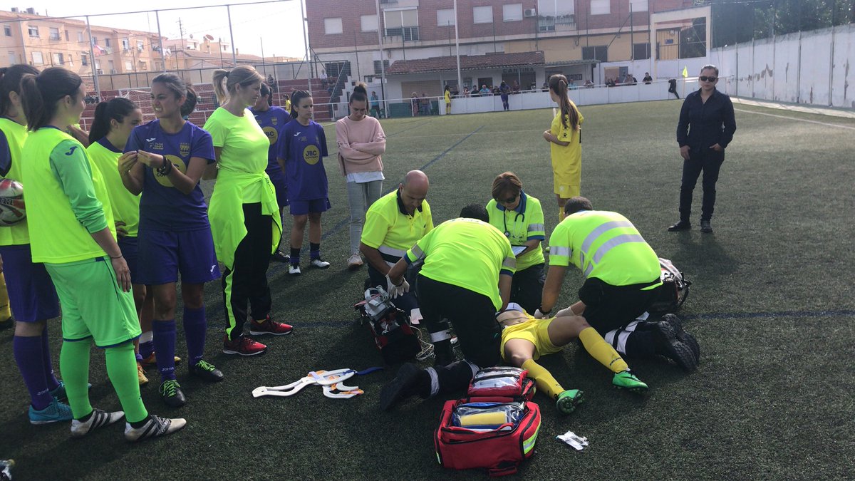 Buen partido el disputado hoy.Bien chavalas!!
Pequeño susto de Yolanda <a href="/villafortunafem/">Villa de Fortuna Fem</a> 
Minuto de silencio padre de nuestra jugadora.