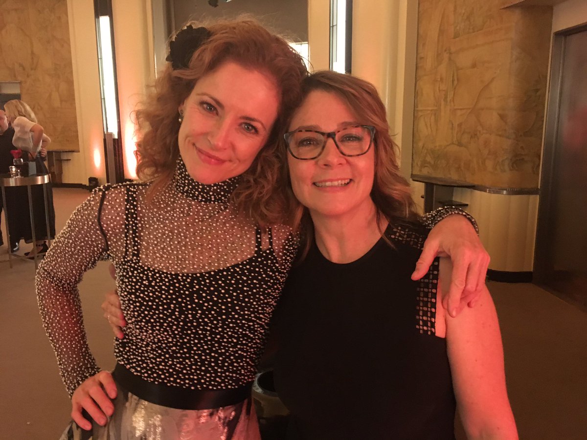 Leslie Hope Look What Excellent Company I Was Keeping At Dgcawards I Love Me Some Meganfollows T Co Z8yuhdhnwx Twitter