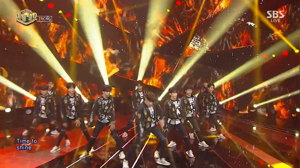 TRCNG_Paper's tweet photo. Some photos from #SBSInkigayo ! The transition from Taeseon's part to Hayoung's is really smooth😍 I really love it! #TRCNG #티알씨엔지 https://t.co/6Rxp4kL5hf