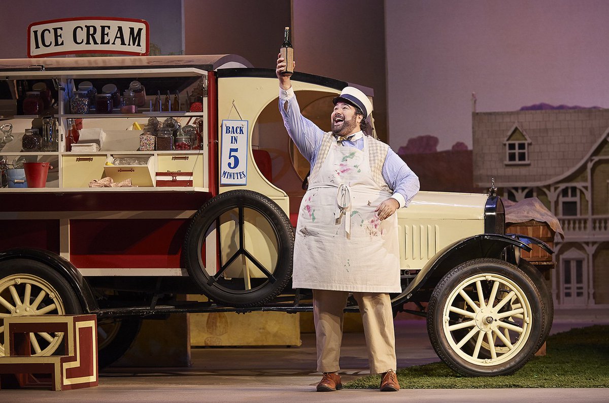 CanadianOpera's tweet photo. There are only three performances remaining of #COCElixir! This afternoon, Thursday night, Saturday evening: https://t.co/mukyFSNblr https://t.co/4ACbWhFP4U