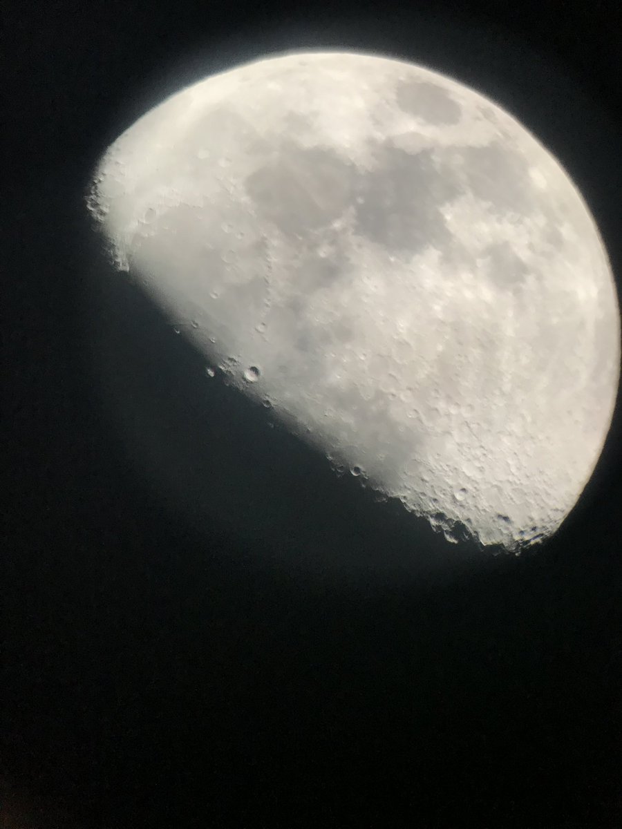 riailano's tweet photo. Perfect Sunday nightcap after seeing Thor Ragnarok. Tonight is the partial Lunar Eclipse Fishing. #southiegul #sundates #lunareclipse2017 https://t.co/1ZpL4WuS2Z