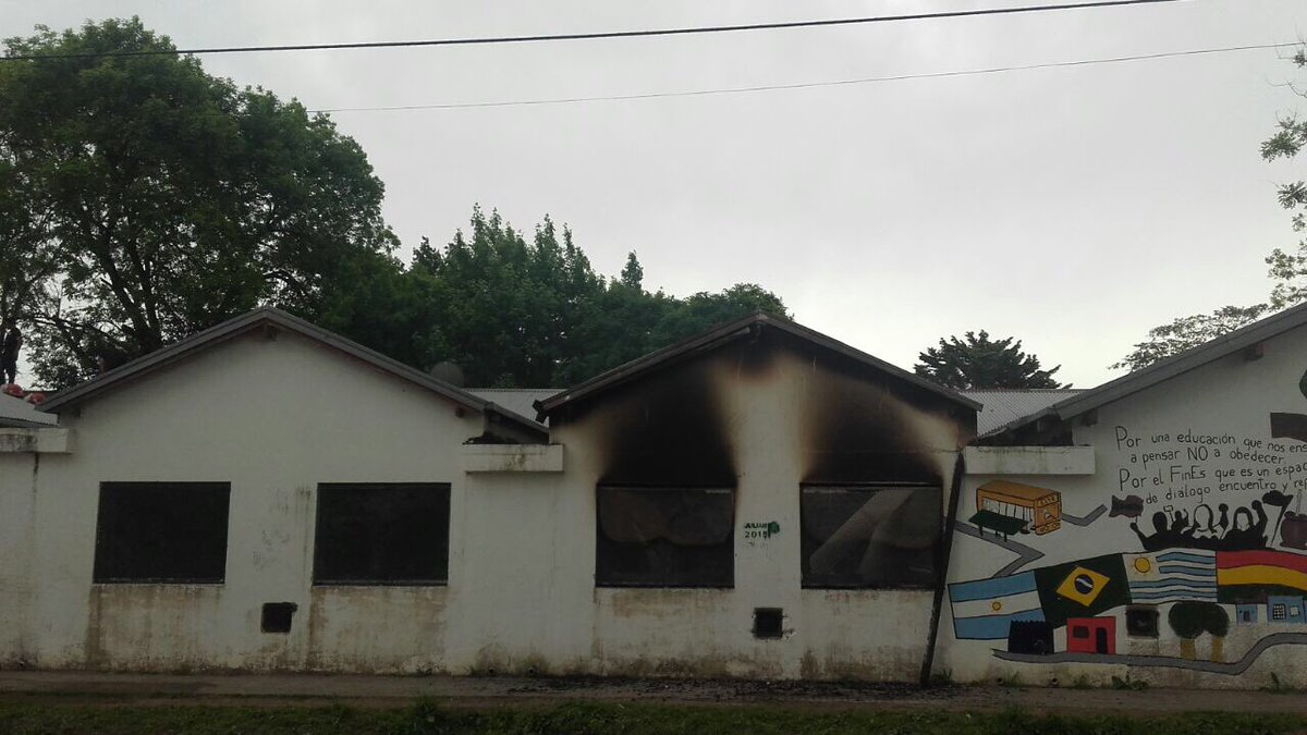 joserarteaga's tweet photo. Incendio en escuela 23 de Villa Elvira #LaPlata, insistiremos con la creación de serenos. En seguridad y educación #hayMuchoPorHacer !! https://t.co/7kfSIZjFay
