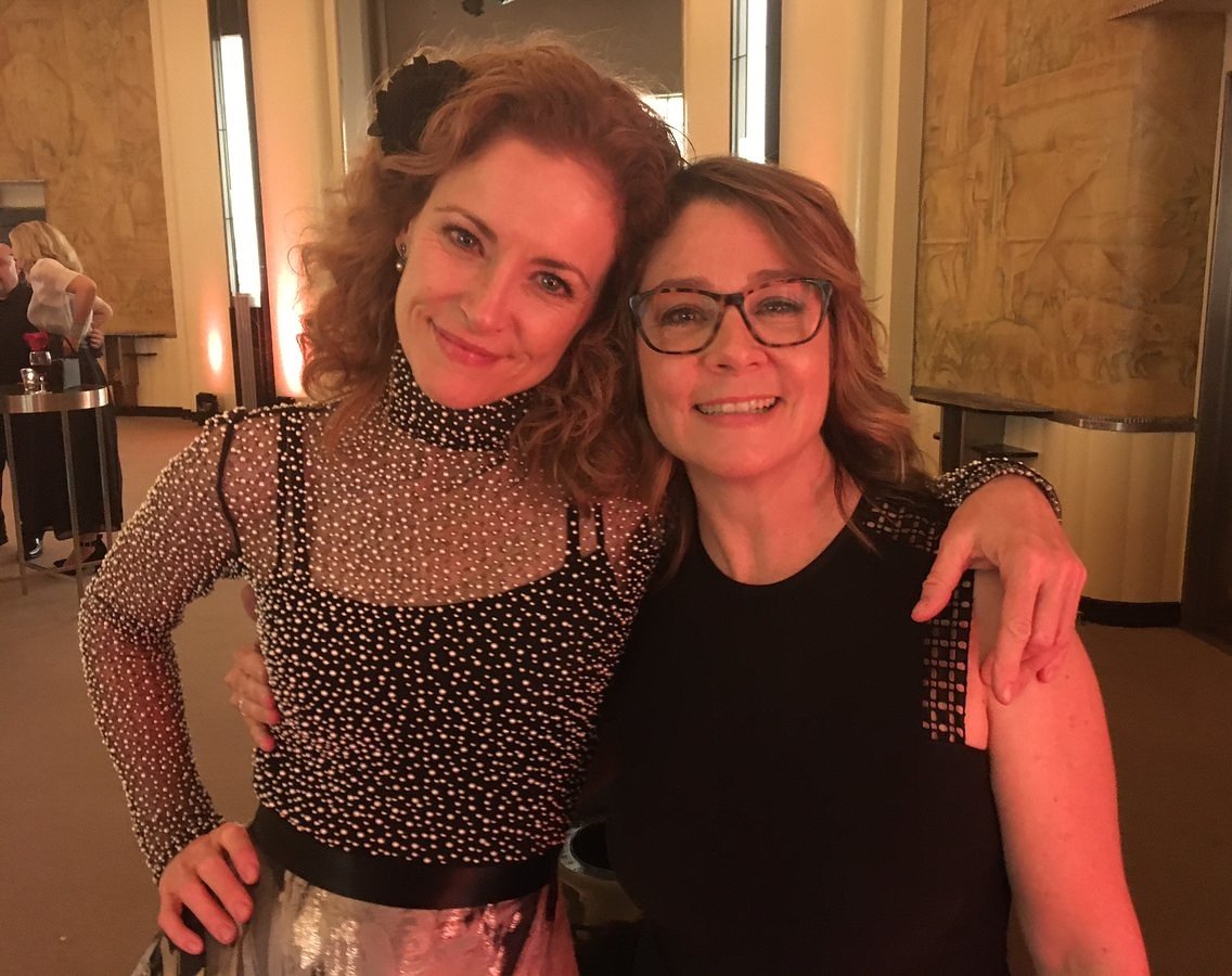 marksman_888's tweet image. Megan last night with Leslie Hope at DGC awards 😍😍 #meganfollows #lesliehope #dgcawards