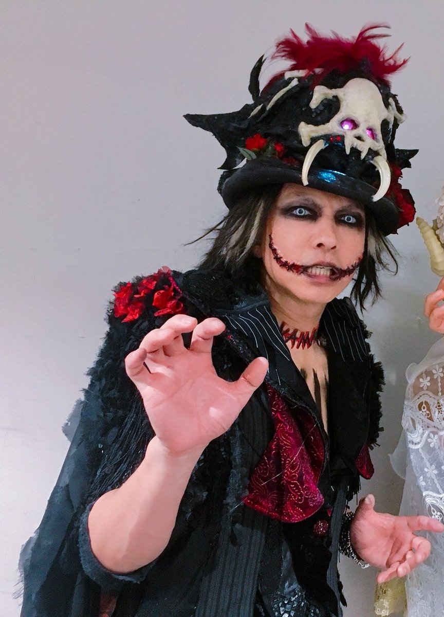ラルクhydeさん風コスプレ衣装 31EUb1v3PUS._UF350,350_QL50_.jpg