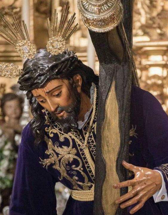 SSanta__Sevilla's tweet photo. Asi ha quedado el Cristo de Las Tres Caidas de Triana hermandad de la @EspDeTriana https://t.co/E2gLrCnYed