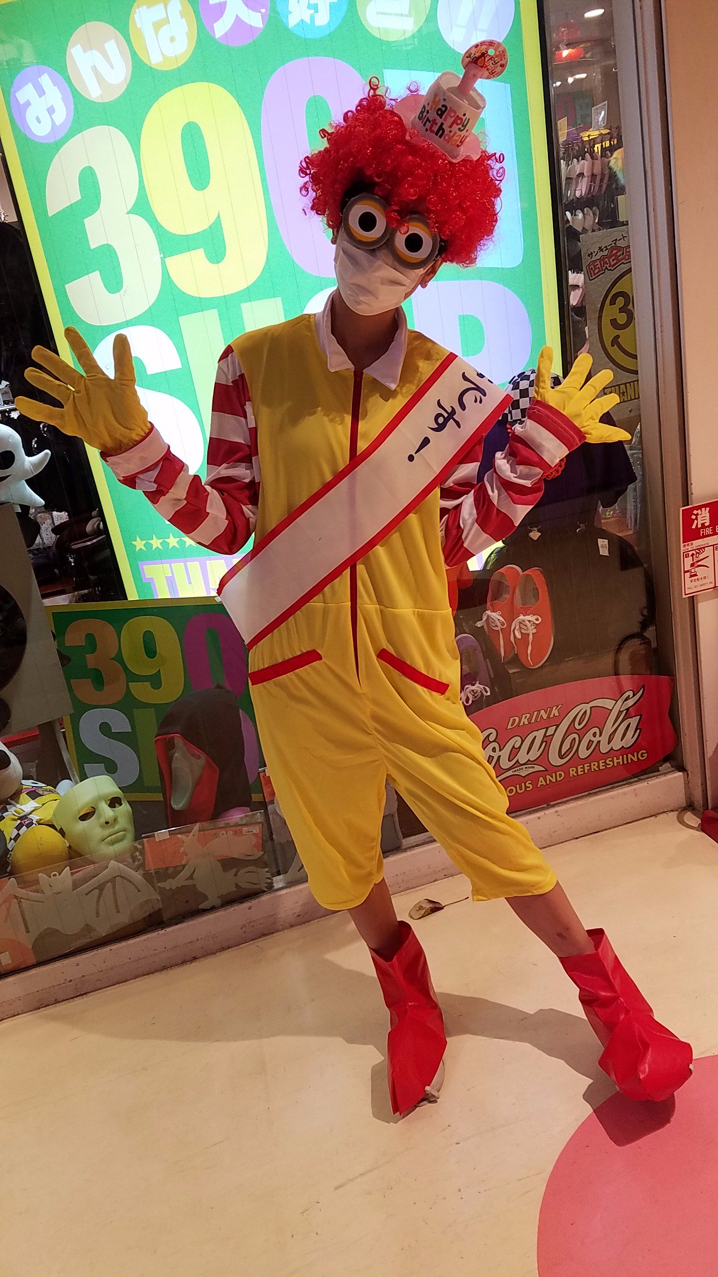 サンキューマート大阪アメリカ村店 Twitterissa お客様スナップ 本日のお客様スナップは ゆみやん さんです W ハロウィン仮装のインパクトが凄かったのでお声かけしました 本日はご協力ありがとうございました またのご来店お待ちしております