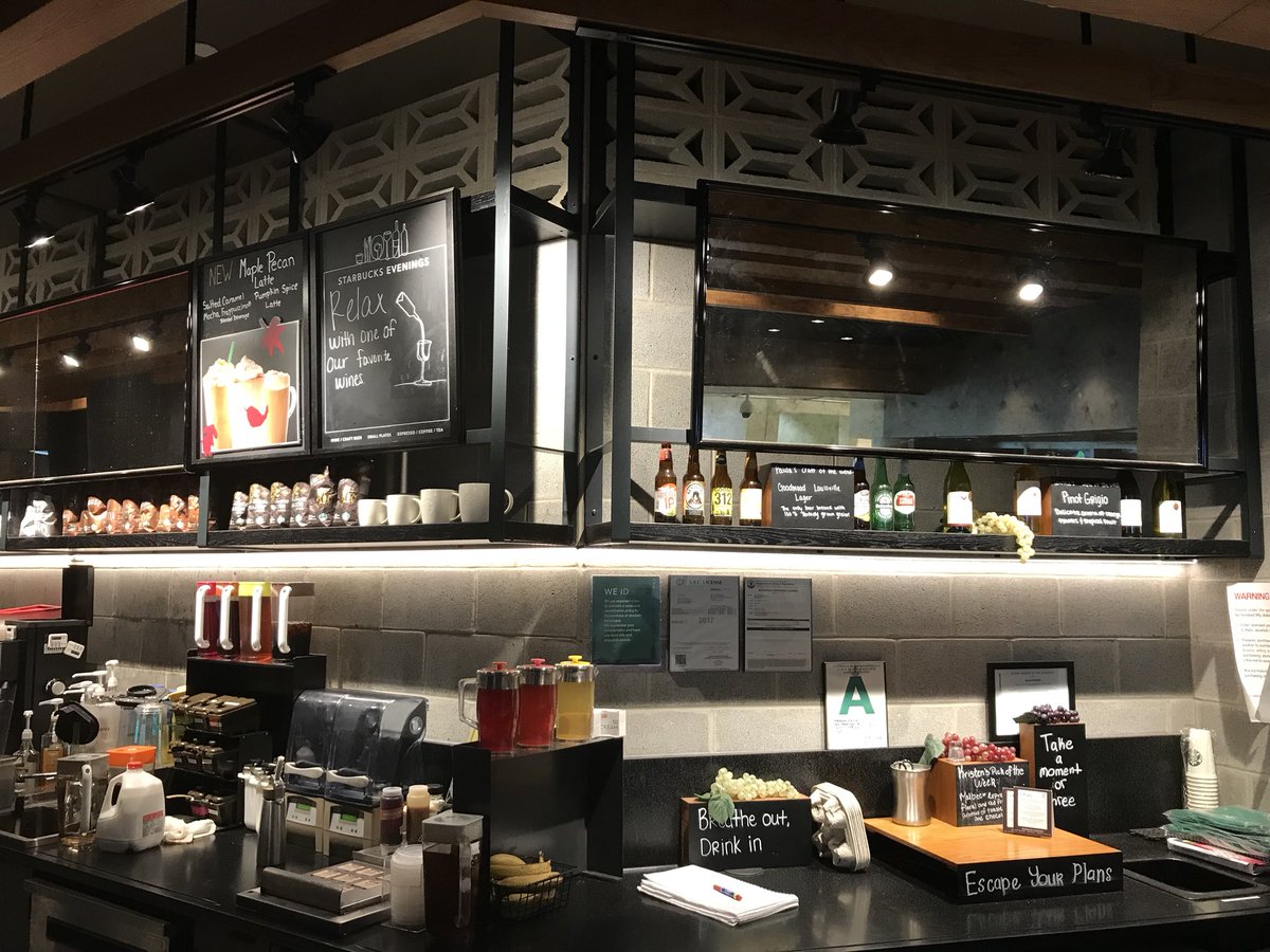 The Louisville airport Starbucks now has beer and wine! What is this magic?!