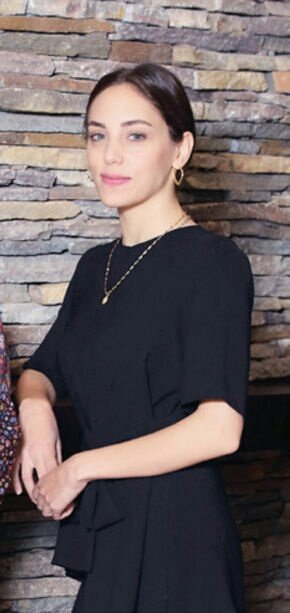 Junevibez's tweet photo. So beautiful 😍 from the inside and out 😙 #ÖyküKarayel #İşeYararBirŞey https://t.co/BfDvoYx6qb