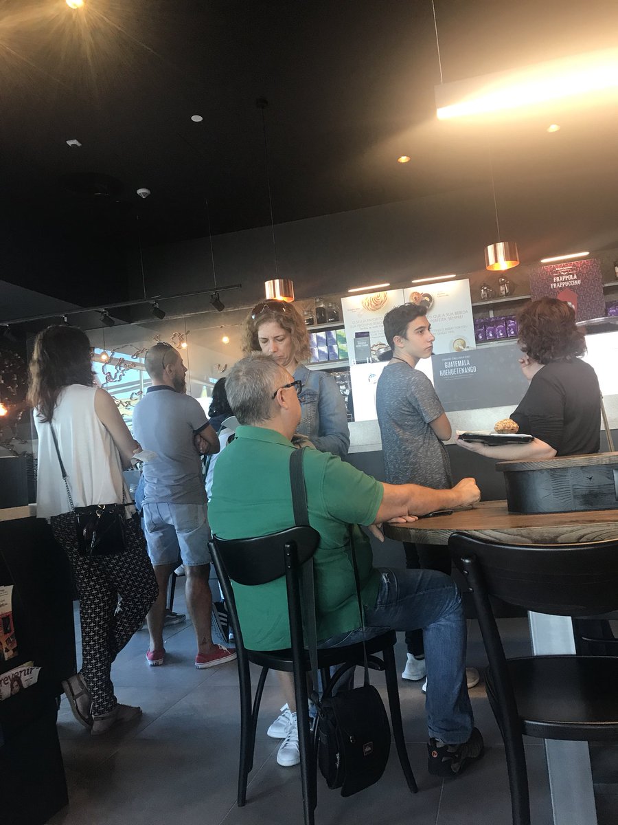 TrendyBabyBox's tweet photo. @StarbucksPortug make sure your staff know how to make coffee! 35 min wait no idea on a ice Capp and spl! https://t.co/DlUDuuuCxX