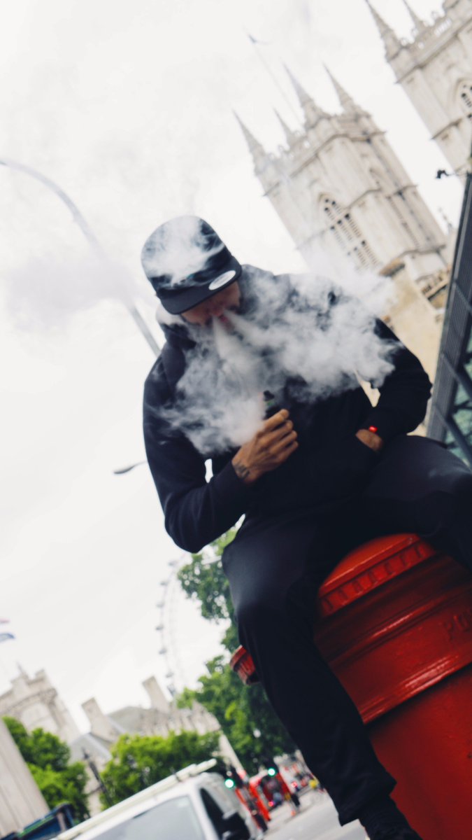 CreamPuffJuices's tweet photo. Your Daily creampuff dose 

#pvaper #creampuff #ejuice #Eliquid #vape https://t.co/JEDE4ejE4d