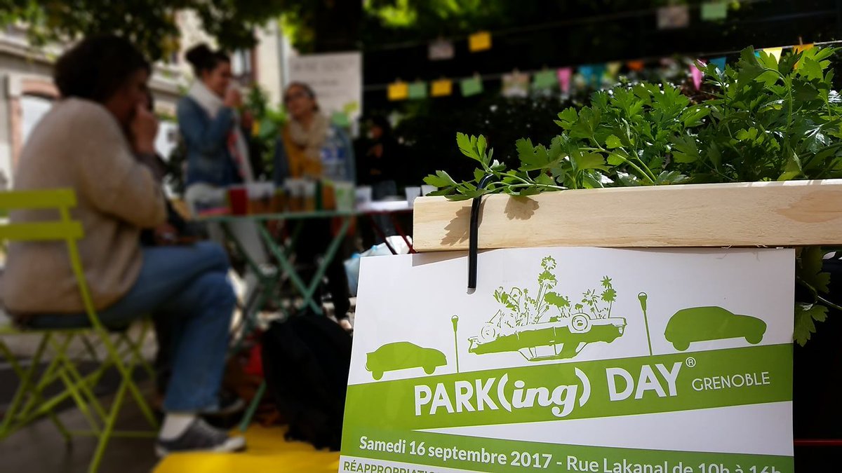HabitantsCBCH's tweet photo. Au #PARKingDAY 2017 #Championnet, @DeclicCollectif a récolté des paroles ! Quelle est votre rue idéale ? RdV mardi et jeudi... 🌻🌞 #Teaser https://t.co/eJSsLl04Xv