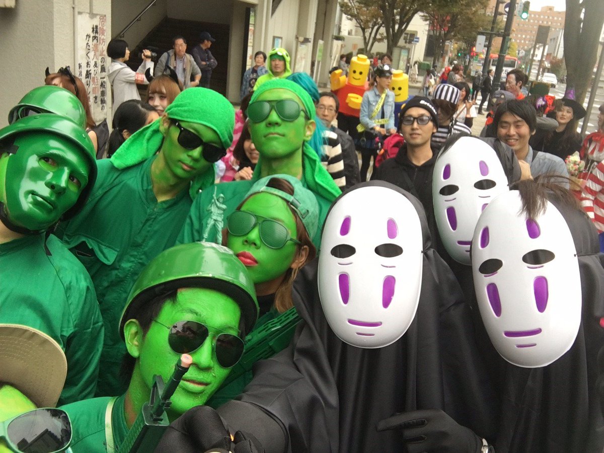 なお ぽてち ｱｧ どうも 期間限定のカオナシです 初参加の新潟ハロウィン 大変楽しゅう御座いました 可愛いいお子様から美男 美女 サラリーなお父様 お母様 お爺様 お婆様 顔の濃いパリピなどみんなで楽しめて最高でした 新潟ハロウィン