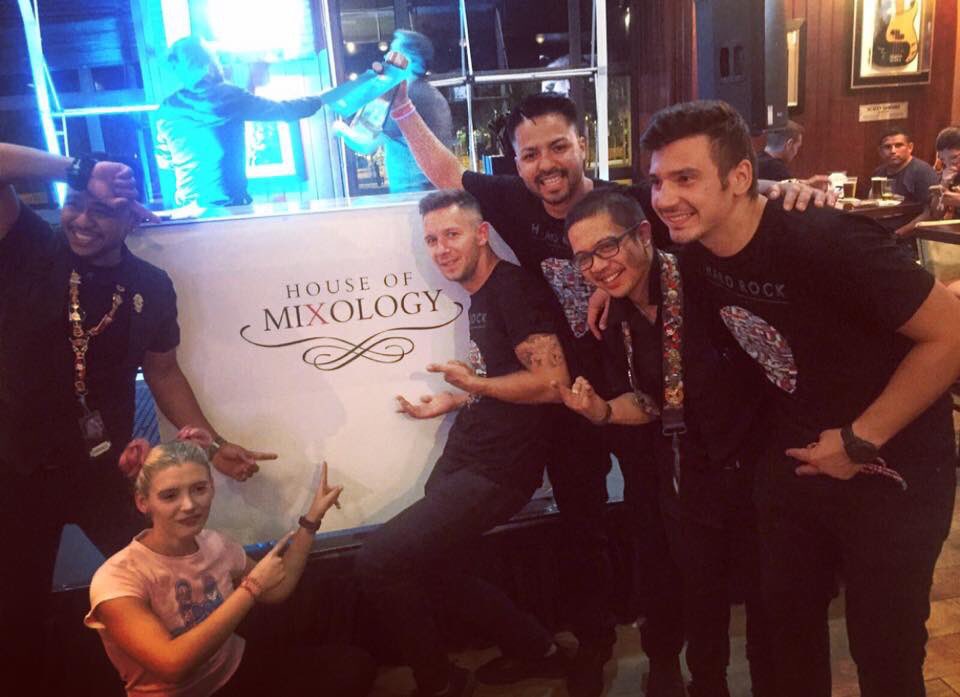 houseofmixology's tweet photo. @houseofmixology presentes en la competición anual de #Flair #BaRocker de @HardRockMadrid. Buen trabajo!! #cocktails 👏🏼🙌🏼 #bartender https://t.co/Y4N7PJizjo