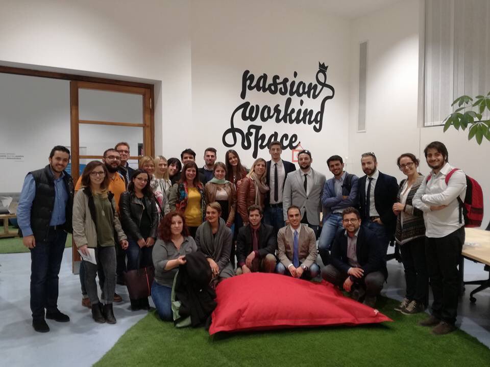 InEmbryo_com's tweet photo. #iWorkES inizia nel migliore dei modi con la visita di @TalentGardenit #Roma @Rimassasonoio @ButterflyforUni @AgenziaGiovani #innovation https://t.co/J0URRBhK5d