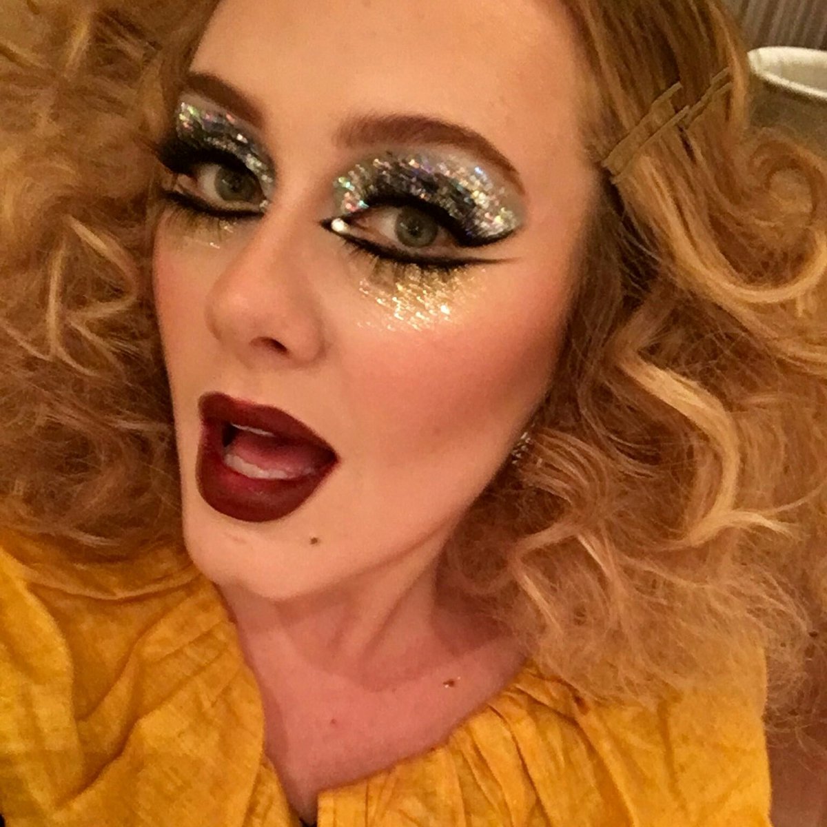 adele_queen12's tweet image. #NuevaFotoDePerfil