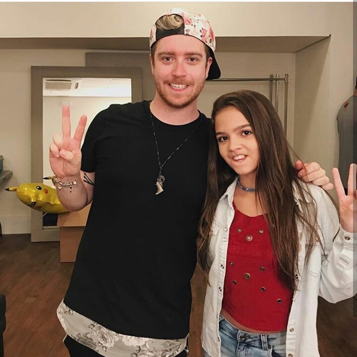 Hoje as 13:51, Tem @LubaTV em A Cara do Pai, na Globo.
#MPN #Luba 
UM RT = UM VOTO