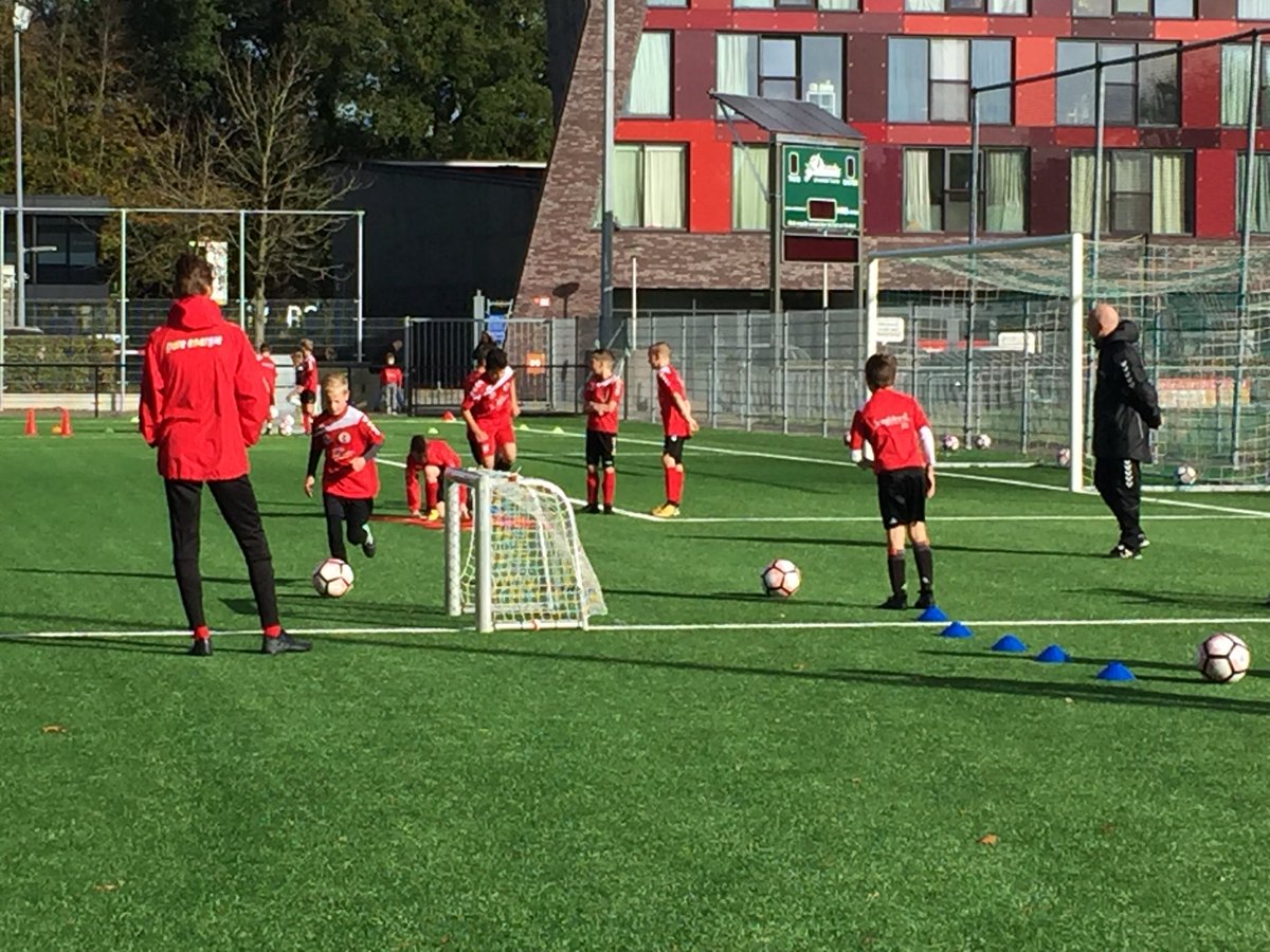 Op de zondag morgen <a href="/twentevschool/">twentevschool</a>