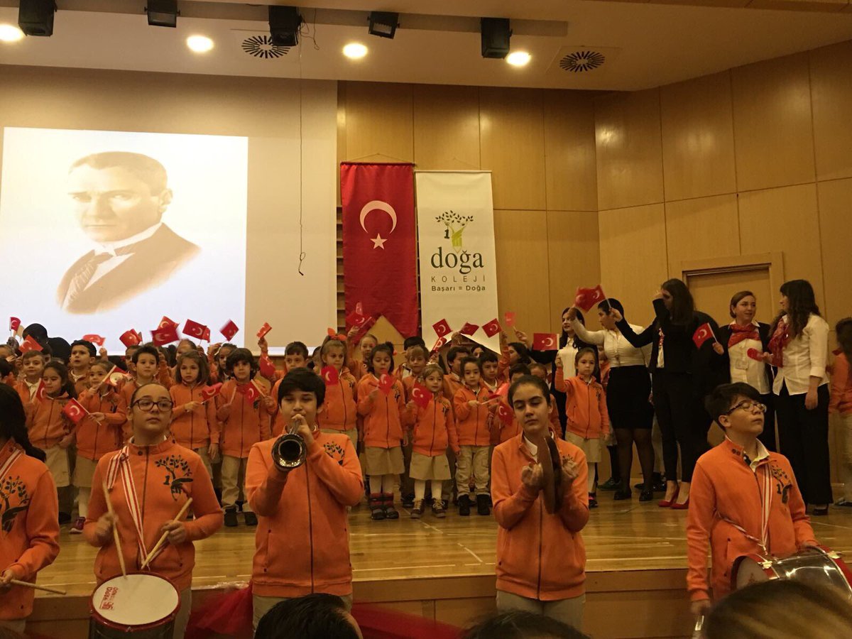 Özlüce Doğa Koleji Gurur verici bir Cumhuriyet Bayramı Kutlama Töreni 🇹🇷🇹🇷🇹🇷<a href="/GuldemG/">Guldem Goceci Alhan</a> @cnnczr <a href="/ozluce_doga/">Özlüce Doğa Koleji</a> @aslihancelik13