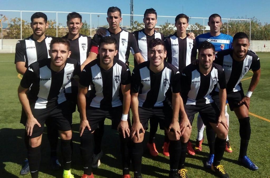 CDMairena1922's tweet photo. Con este once inicial juega en estos momentos el Senior en el Municipal de los Caños... https://t.co/8xaV2CF06n
