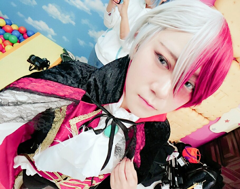 sakura1010626's tweet photo. そくほ！ハコアムレイトでジョンさんととりあいー！！
轟くんと久々にこたにぃ🙌
みんな！ヒロアカとスタスカしよ！！！！
ジョンさんありがとうございました･:*+.(( °ω° ))/.:+ https://t.co/qqfY0mky5K