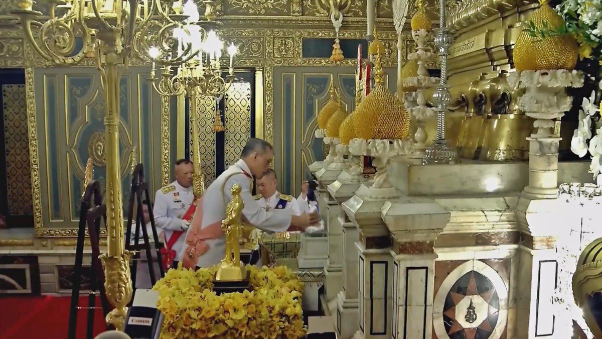 cendres roi bhumibol wat ratchabophit