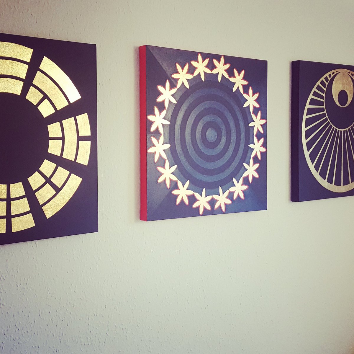 RaisedSpiritArt's tweet photo. First painting #Wreath from my new #RedTrim series nestled between 2 from #Black&amp;Gold. Will post closeup this week. #sacredgeometry #art https://t.co/Z473Xn1NUC