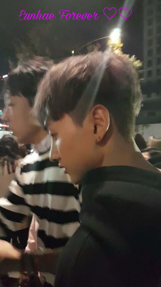 tagdogs's tweet image. Twin After accepting my candies for him &amp;amp; bb &amp;amp; answering me 😭😭💖💖
#infrontofme #mybirthdaytwin #elitecandy #עלית
171029 Hello Counselor (KBS)