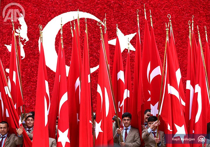 anadoluimages's tweet photo. #Turkishflags on celebrations for 94th anniversary of #RepublicDayofTurkey at #Anitkabir, mausoleum of #MustafaKemalAtaturk in #Ankara #AA https://t.co/vBolJvum2u