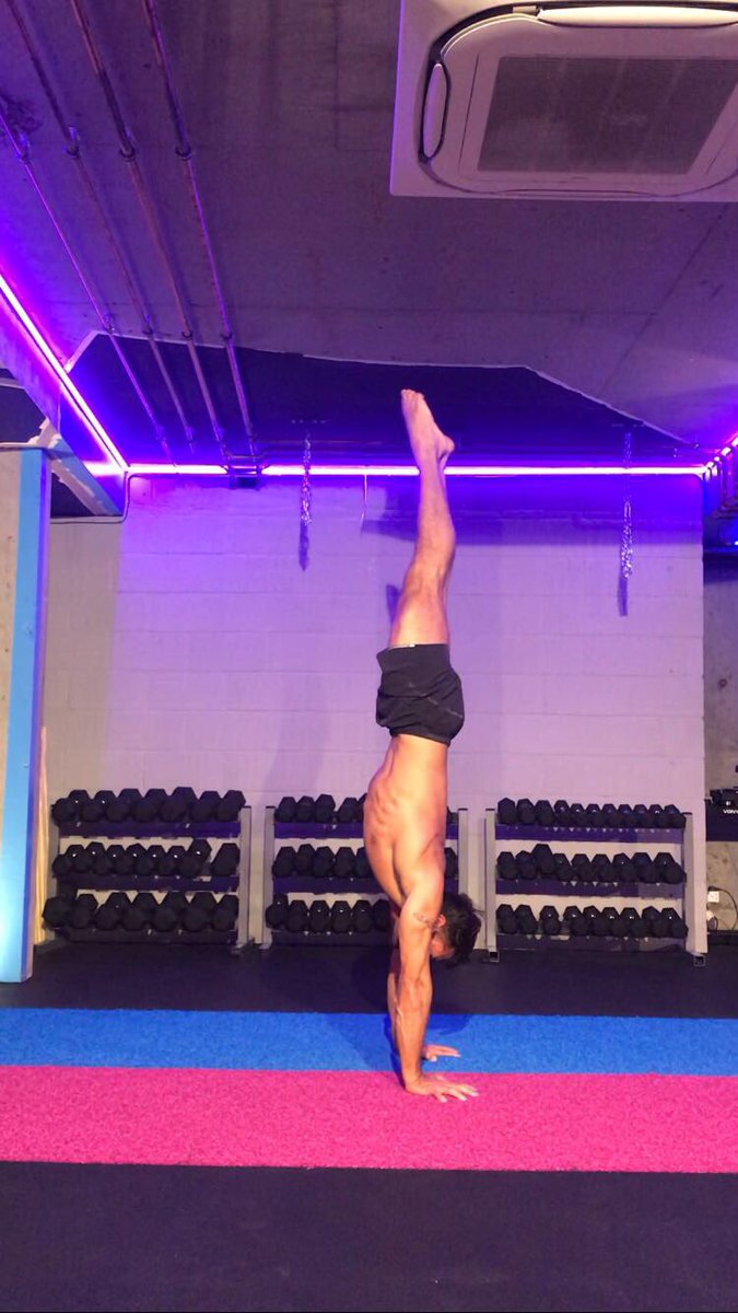 Our first handstand class tomorrow at 5.30pm with <a href="/_alexnino_/">Alex </a> Training handstands daily will get you a well balanced, super strong core👌🏼