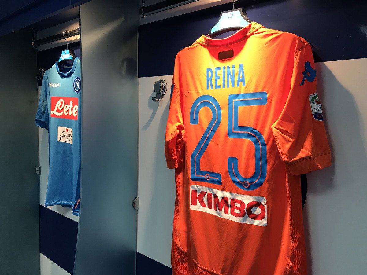sscnapoli's tweet photo. Spogliatoio pronto 👍
#NapoliSassuolo ⚽️ #SerieATIM 🇮🇹 #ForzaNapoliSempre 💪 https://t.co/VBYZPKjBQL
