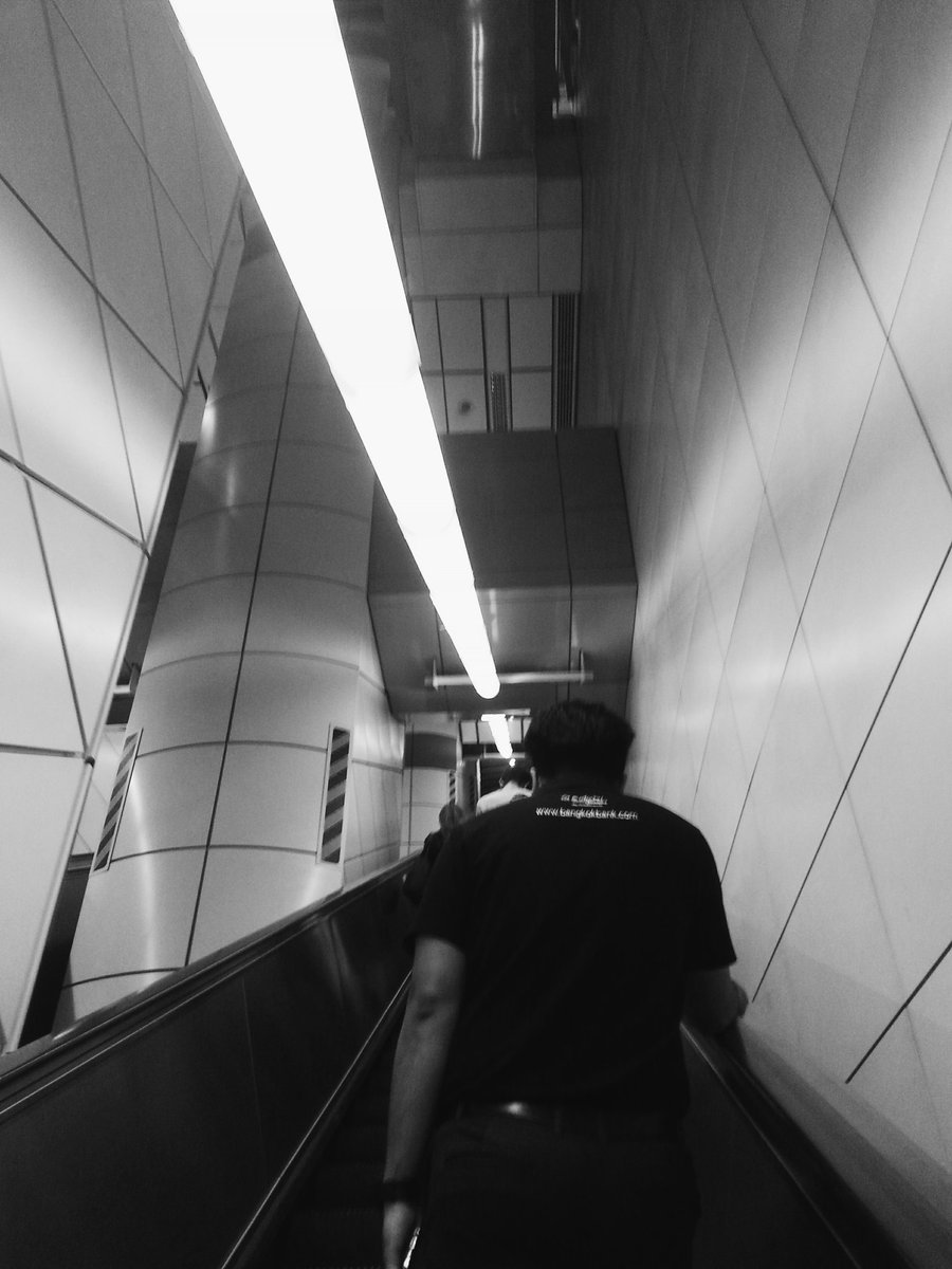 ppa_ployy's tweet photo. darkness. #ยืมเมจforsex https://t.co/zNXKGqjiYu
