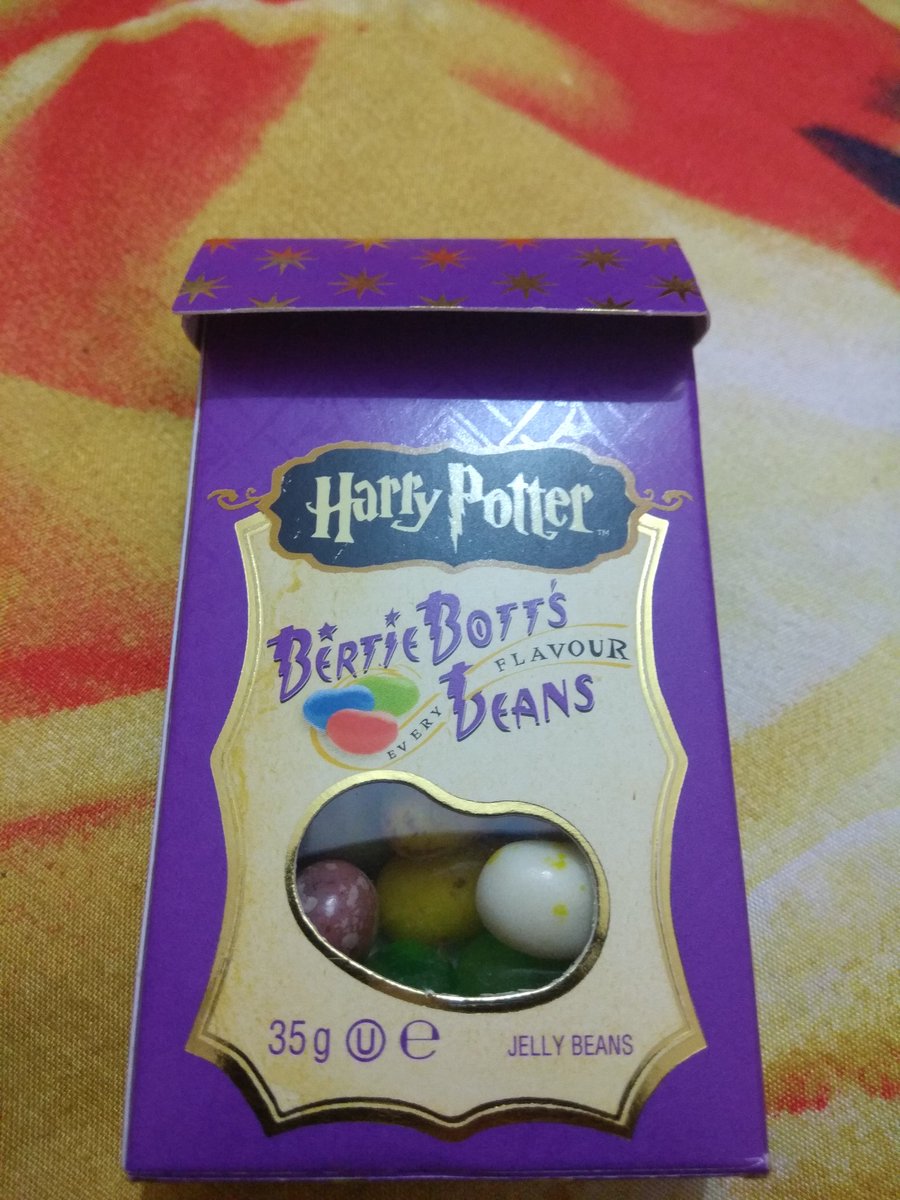 Ash_wini_R's tweet photo. So @hamsini_r got a box of #BertieBottsEveryFlavourBeans and we tried em all.
Alas, ear wax.
#HarryPotter #Ineedtothrowup https://t.co/JfxB5jcIWl