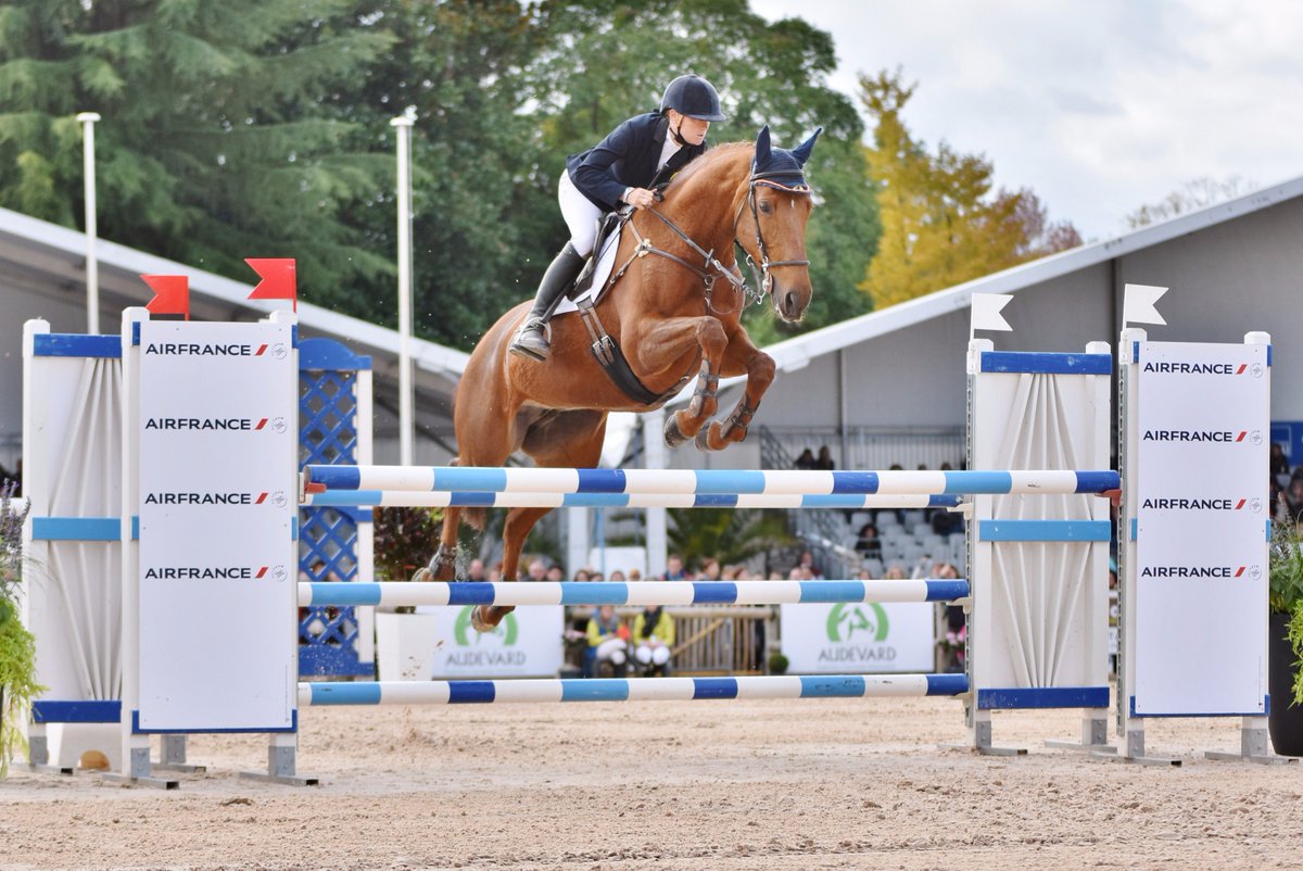 CCI & CAIO 4* de Pau tweet media