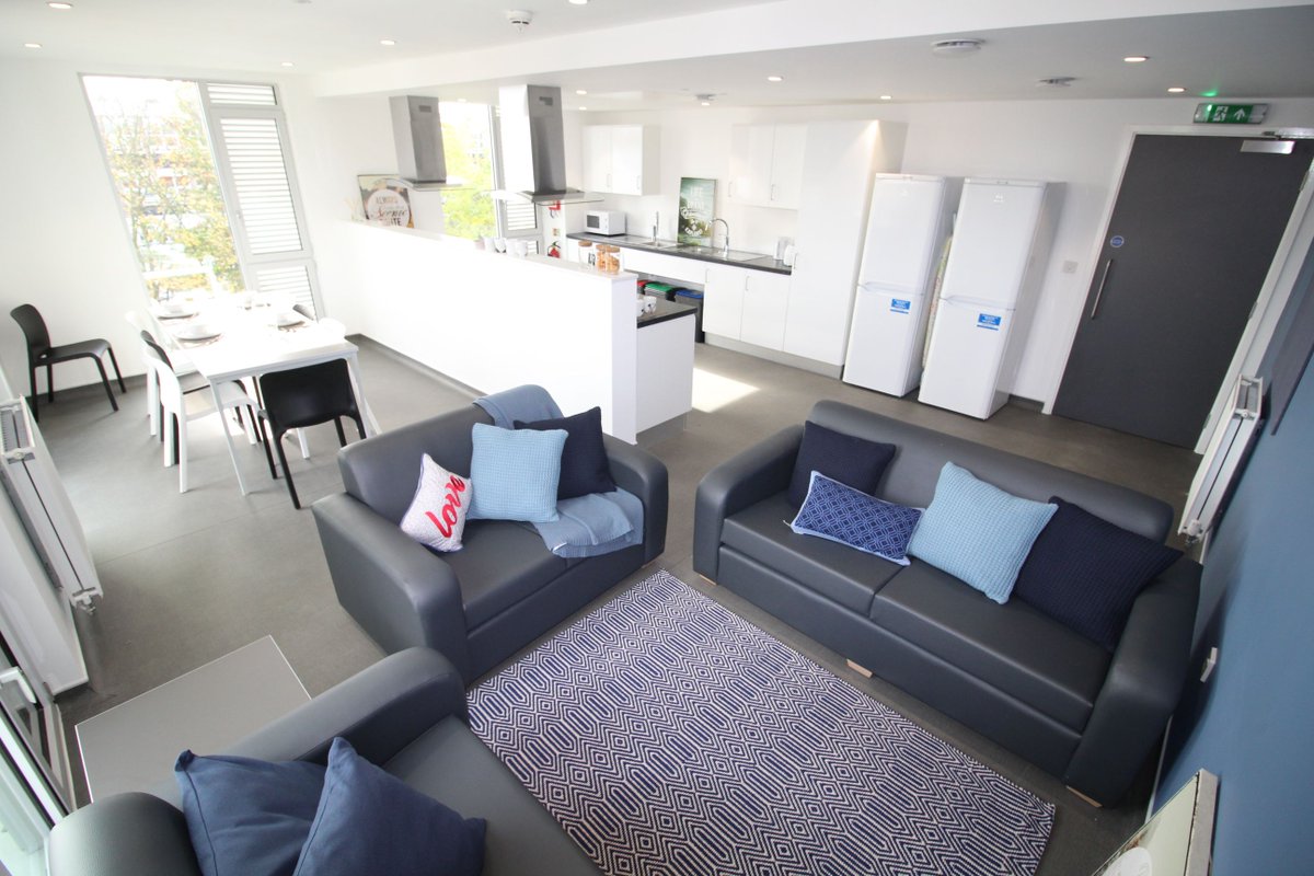 studenthomesnet's tweet photo. THE UNION STUDENT HOMES
En Suite Rooms
Kitchen/Lounge Areas
Canal Views
£145 p/w incl bills

#warwickhour #warwickuni #leamingtonspa https://t.co/TcS8gYKDSk