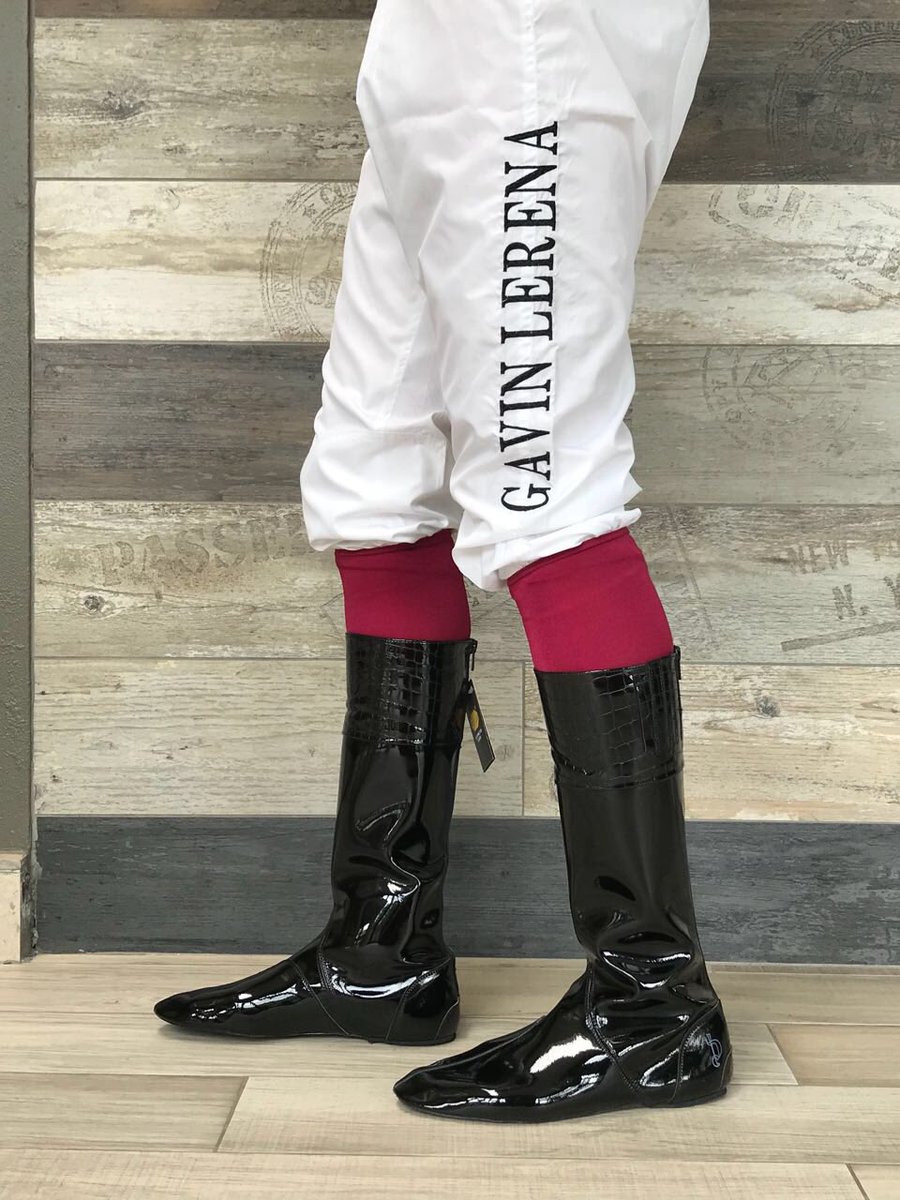 gavlerena07's tweet photo. Thank you @DenisGrazioli my boots have arrived 🇿🇦 #made2measure 💯🇮🇹 #CharityMile here we come #highfashion #fastboots #NewPredator @Racing_ItsARush @RacingGuru @Kevin_Ko_Lerena https://t.co/zJUIe5fuBM