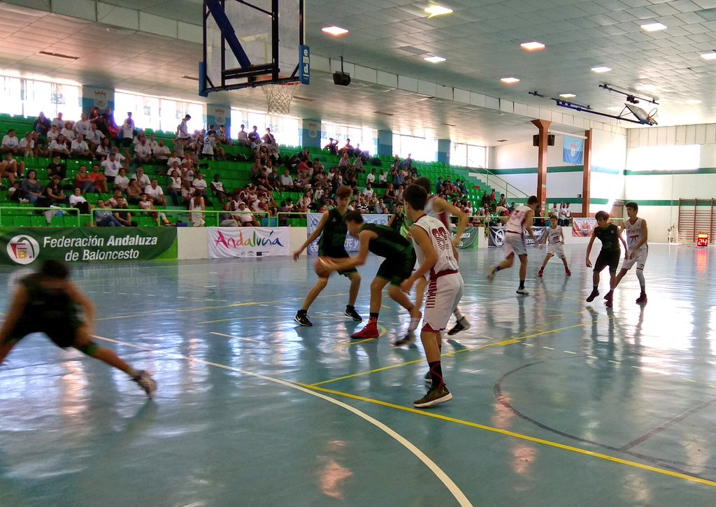 FAB_Andaluza's tweet photo. Final  #CASEBAIM17
3P Min5
@fabcadiz @FABGranada 38-40
@DeporAND @TurismoDeporAND #Valorcesto  Almuñecar-LaHerradura https://t.co/PubHu7s4ou