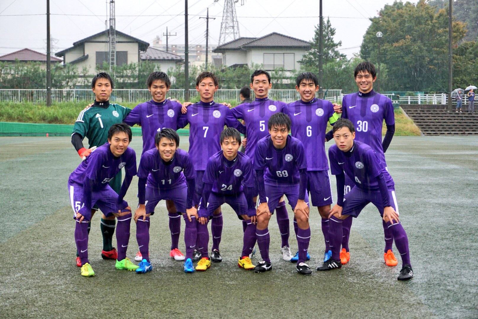 Twitter 上的 東京理科大学 部体育局野田サッカー部 千葉県大学サッカー２部リーグ結果 10月29日 日 第11節 中央学院大学 つくし野総合グラウンド Vs中央学院大学b 前半 3 1 三輪 山口 長澤 中山 福田 後半 0 1 Total 3 2 T Co Z8ffe1rxhx Twitter