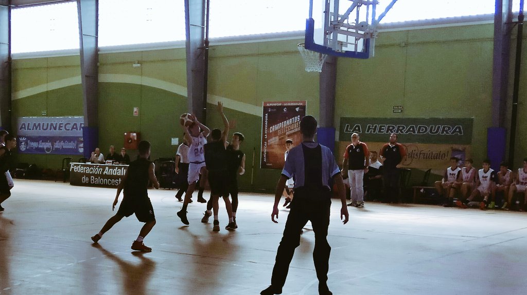 FAB_Andaluza's tweet photo. 5-6 #CASEBAIM17
Final
@FABJaen @SevillaFaB 72-98
@DeporteAND @TurismoDeporAND 
#Valorcesto
#Almuñecar-LaHerradura https://t.co/2a7vhjOT6Y