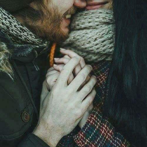 Yâr..
Gözlerine ne güzel sığmıştı
yıldızlar..
Gel.., Bana herkes ağlar..
Gel.., Zılgıtlaşırız..
Ve en güzel biz ağlaşırız...
...

.
DERSİMCE