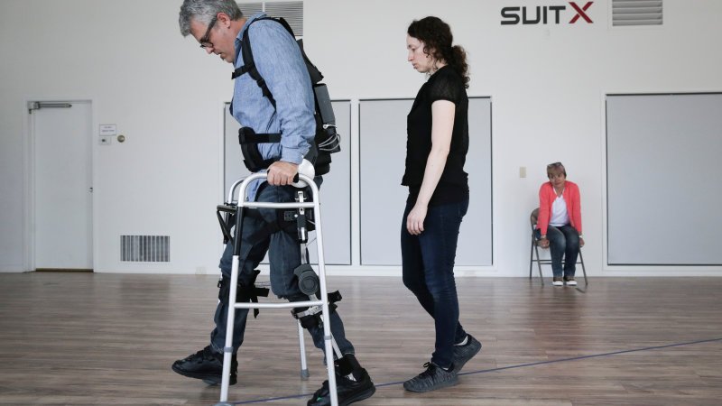 DiamondGlassPHX's tweet image. Special Report: Me and my robotic suit autoblog.com/2017/10/29/rob… #phoenixexoskeleton #roboticsuit #DiamondGlassPHX