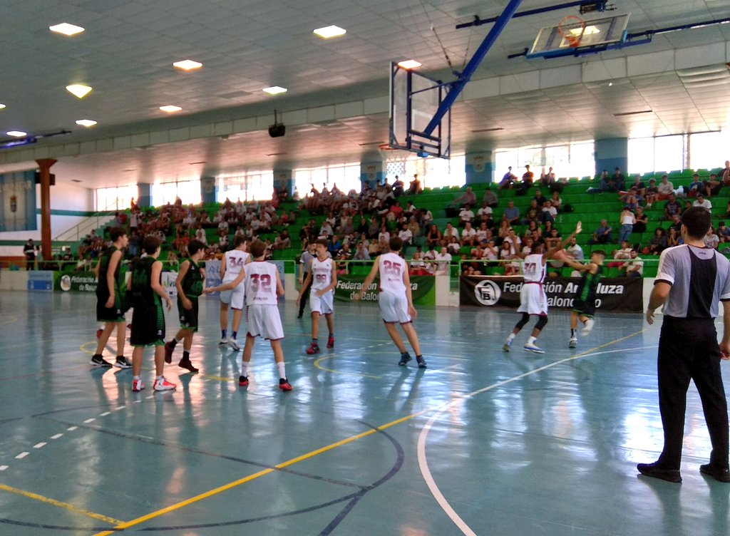 FAB_Andaluza's tweet photo. Final  #CASEBAIM17
Final de partido
@fabcadiz @FABGranada 61-70 @DeporAND @TurismoDeporAND
#Valorcesto #Almuñecar-LaHerradura https://t.co/BralyyGzgJ