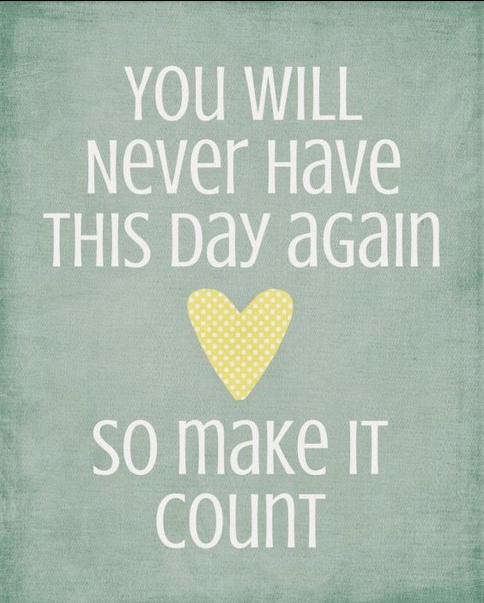 RetrahStore's tweet photo. Happy Sunday! #retrah https://t.co/RR4mcc7FOc