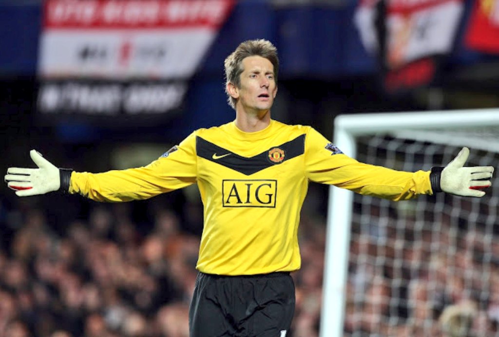 Happy birthday Edwin van der Sar!!    